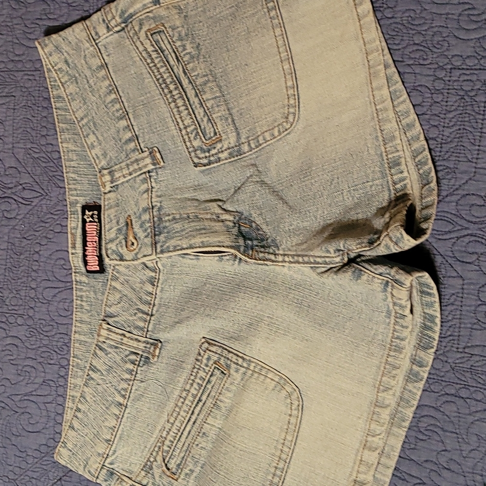 BUBBLEGUM SHORTS